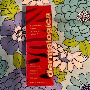 Dermalogica multivitamin power recovery masque in LE 2022 lunar year box